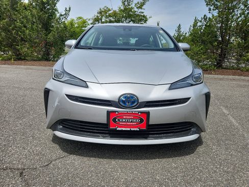 Certified 2022 Toyota Prius LE image 2