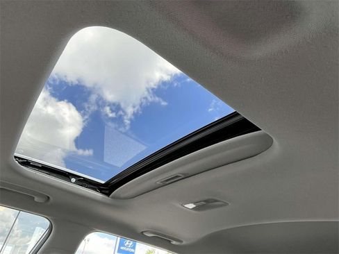 New 2026 Hyundai Venue SEL image 33