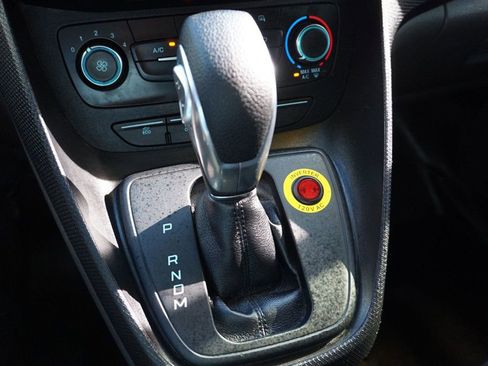 Used 2019 Ford Transit Connect XL image 39