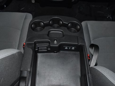 Used 2022 RAM 1500 Classic SLT image 21