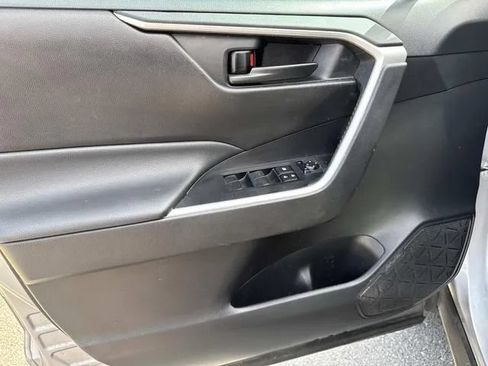Used 2020 Toyota RAV4 LE w/ All Weather Liner Package FWD image 27