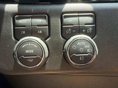 Used 2025 Chevrolet Silverado 3500 LTZ w/ Trail Boss Package AWD/4WD image 30