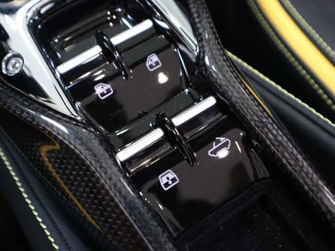 Certified 2025 Ferrari SF90 Spider AWD/4WD image 32