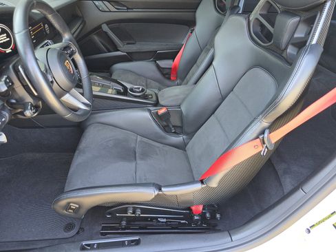 Certified 2023 Porsche 911 Carrera GTS image 5