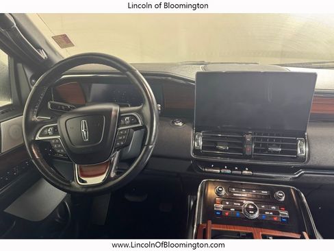 Used 2022 Lincoln Navigator Reserve image 24