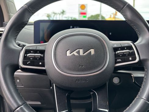 Used 2024 Kia Sorento S FWD image 30