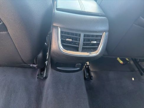 Used 2021 Chevrolet Malibu LT FWD image 18