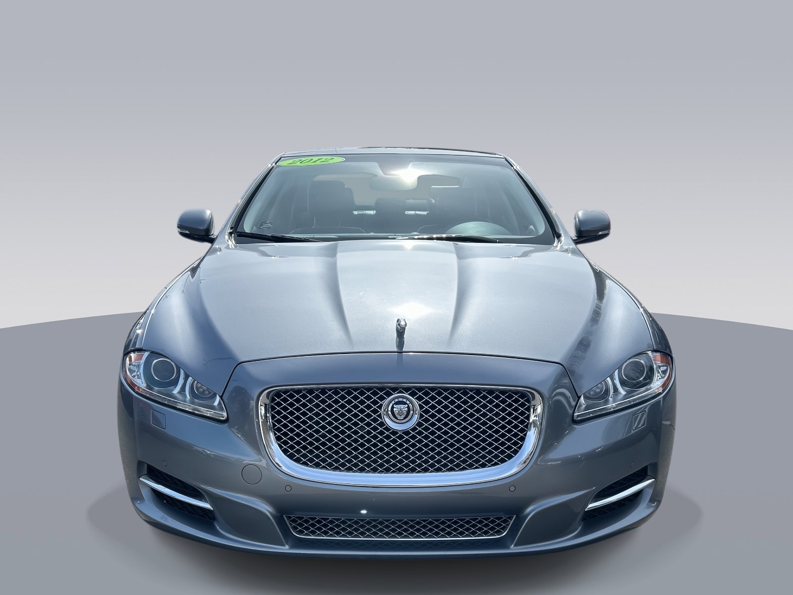 Used 2012 Jaguar XJ RWD image 8