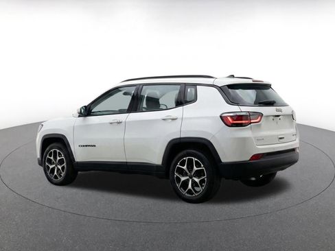 Used 2025 Jeep Compass Limited AWD/4WD image 7