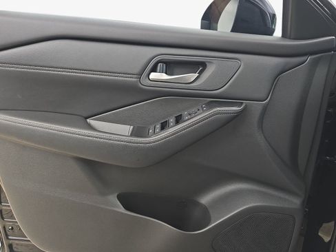 Used 2026 Nissan Rogue Dark Armor AWD/4WD image 23