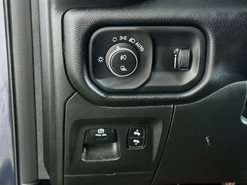 Used 2021 RAM 1500 Big Horn AWD/4WD image 17