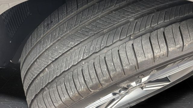 Used 2025 Genesis GV80 3.5T AWD/4WD image 40