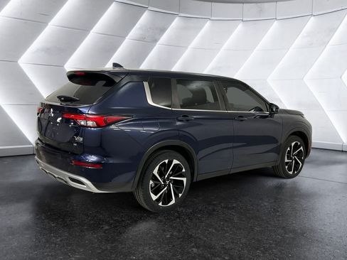 Used 2024 Mitsubishi Outlander SE AWD/4WD image 4