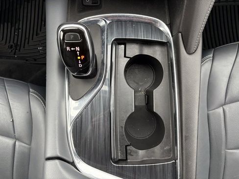 Used 2021 Buick Enclave Essence w/ Sound and Sites Package image 24