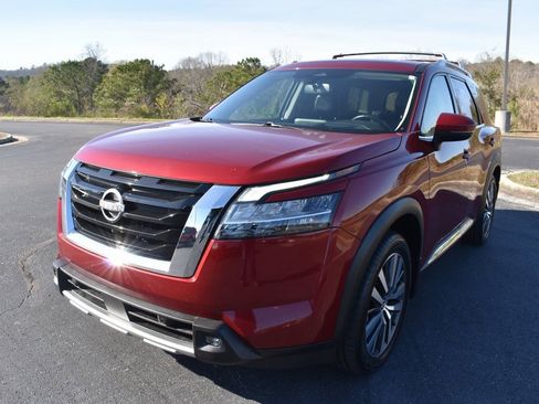 Used 2022 Nissan Pathfinder Platinum w/ Cargo Package image 2