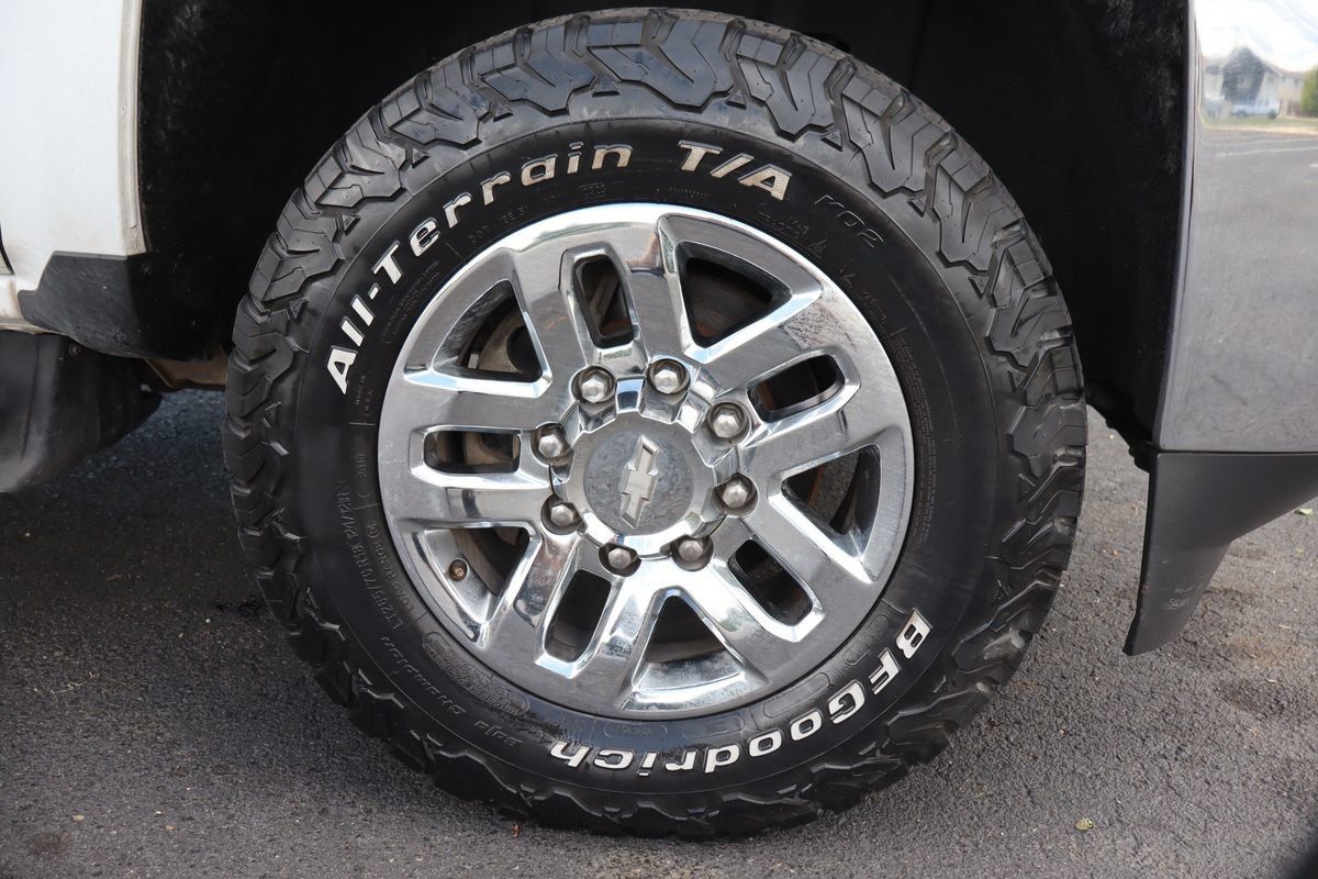 Used 2019 Chevrolet Silverado 2500 LTZ w/ Duramax Plus Package AWD/4WD image 41
