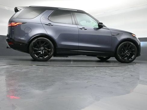 Used 2024 Land Rover Discovery Metropolitan Edition AWD/4WD image 45