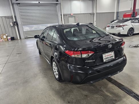 Used 2021 Toyota Corolla LE w/ Carpet Mat Package (TMS) image 7