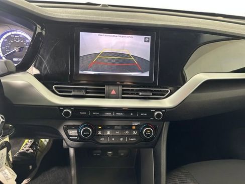 Used 2021 Kia Niro LX image 22