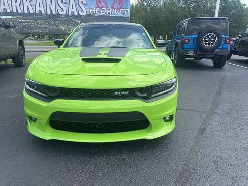 Used 2023 Dodge Charger Scat Pack w/ Daytona Edition Group RWD image 2