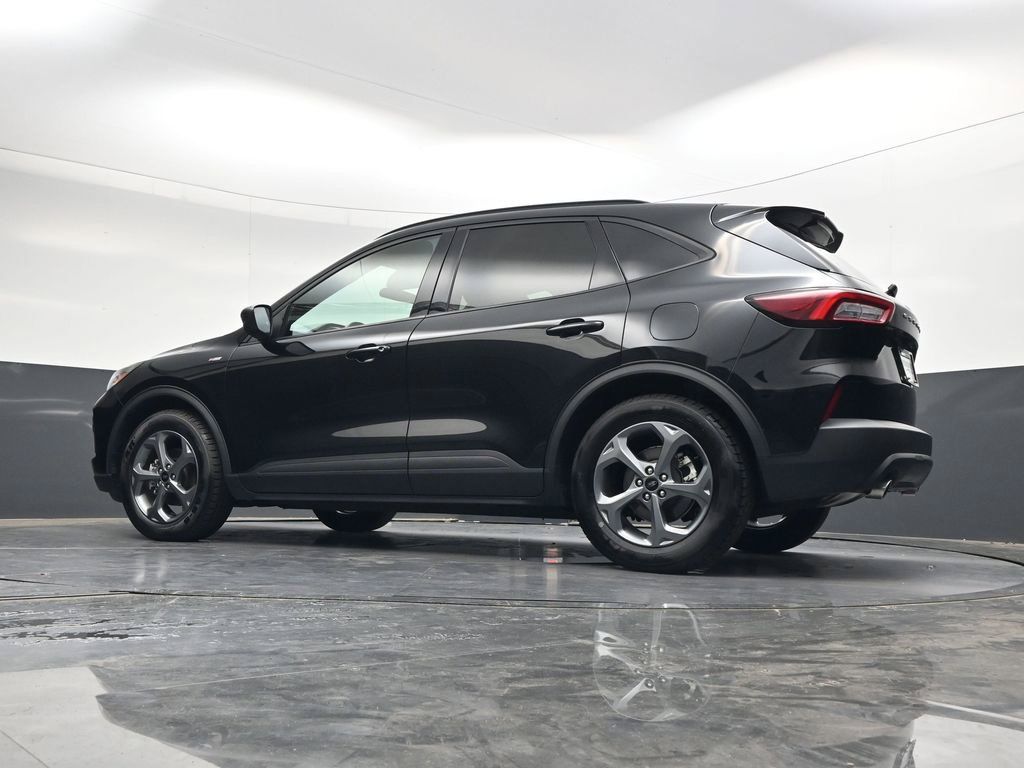 Used 2025 Ford Escape ST-Line FWD image 37