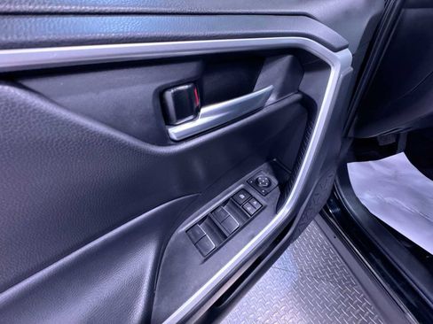 Used 2025 Toyota RAV4 XLE image 12