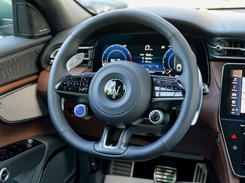 Used 2025 Maserati Grecale Modena AWD/4WD image 42