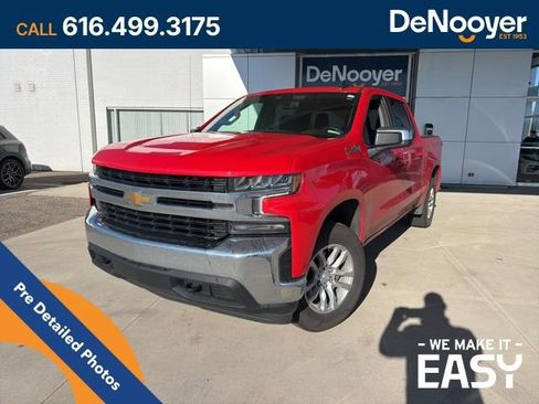 Used 2021 Chevrolet Silverado 1500 LT image 1