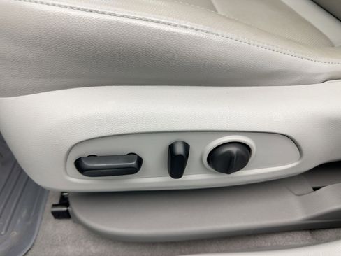 Used 2019 GMC Acadia SLT image 14