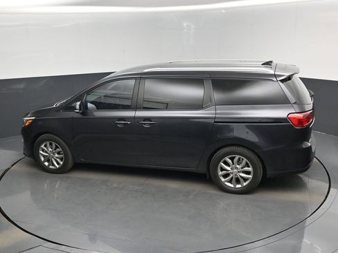 Used 2020 Kia Sedona EX image 41