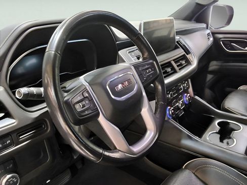Used 2022 GMC Yukon XL SLT AWD/4WD image 30