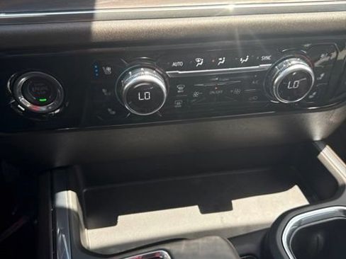 Certified 2023 GMC Sierra 1500 SLT AWD/4WD image 18