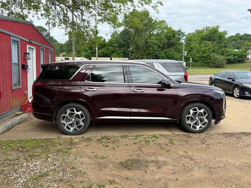 Used 2022 Hyundai Palisade Calligraphy FWD image 2