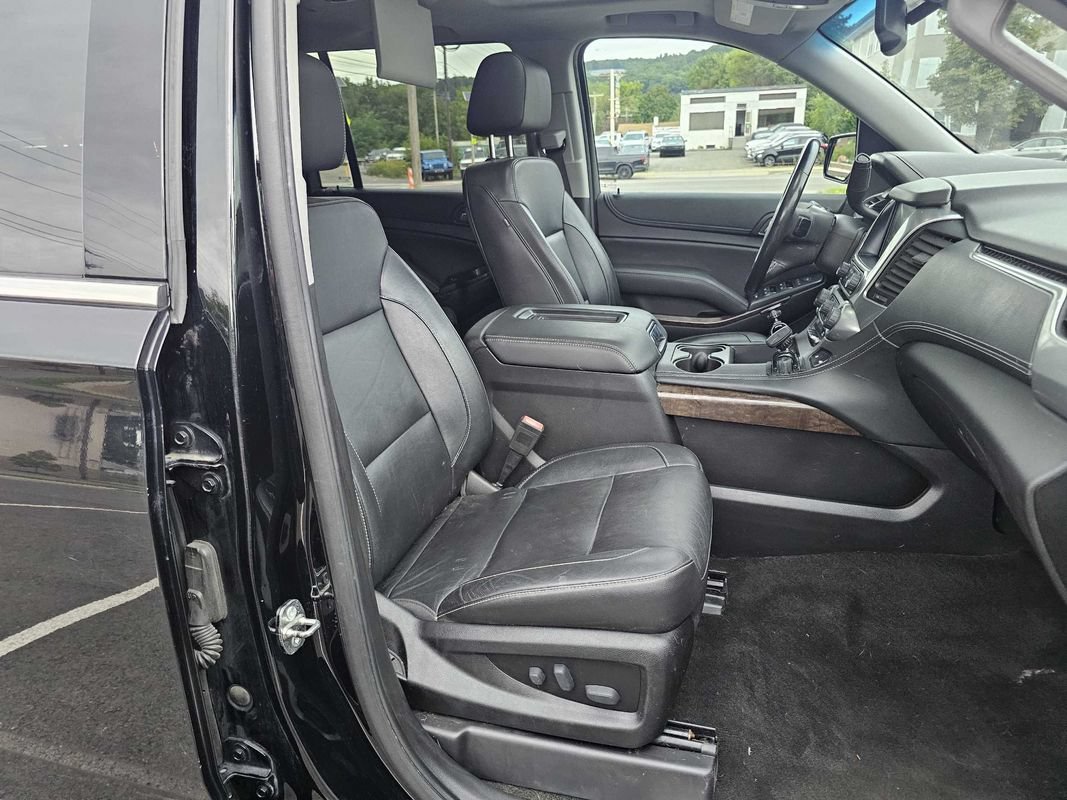 Used 2018 Chevrolet Suburban LT AWD/4WD image 16