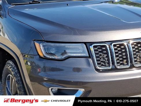 Used 2017 Jeep Grand Cherokee Limited w/ Luxury Group II AWD/4WD image 11