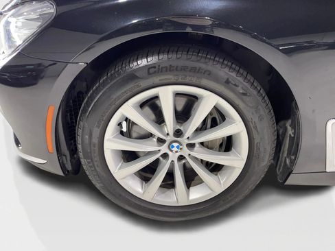 Used 2018 BMW 740i image 42