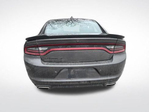 Used 2022 Dodge Charger SXT w/ Blacktop Package image 4