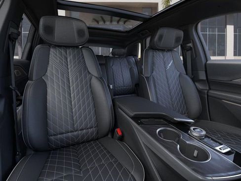 New 2026 Cadillac Lyriq V AWD/4WD image 16