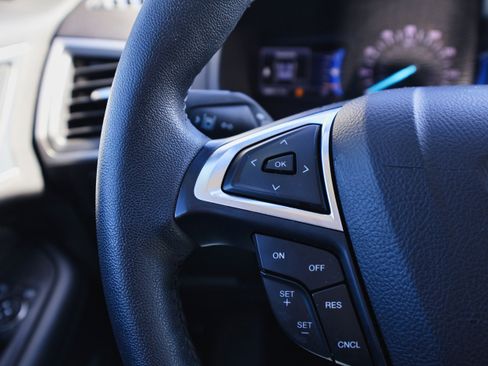 Used 2024 Ford Edge SEL w/ Convenience Package image 23