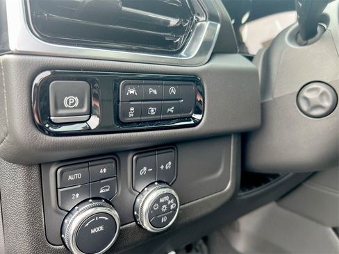 New 2025 GMC Yukon XL Denali w/ Sun & Power Step Package image 16