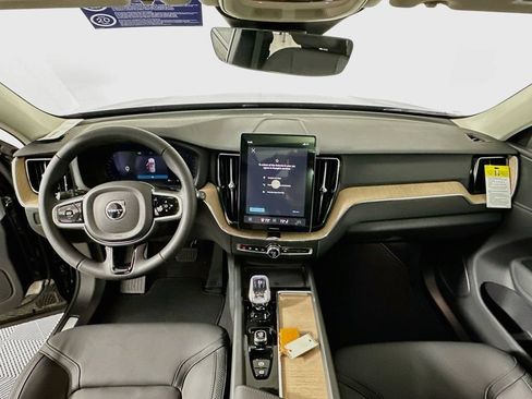 Used 2026 Volvo XC60 B5 Plus w/ Protection Package Premier AWD/4WD image 3