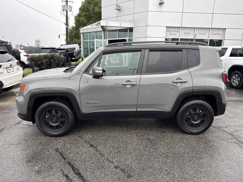 Used 2021 Jeep Renegade Limited w/ Trailer Tow Group image 9