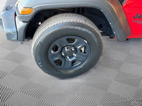 Used 2021 Jeep Wrangler Unlimited Sport image 33