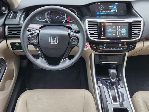 Used 2016 Honda Accord EX-L image 26