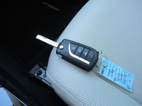 Used 2020 Toyota Corolla LE image 29