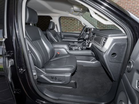 Used 2024 Ford Expedition XLT RWD image 22