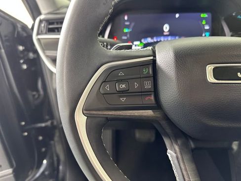 Used 2023 Jeep Grand Cherokee 4WD 4xe image 15