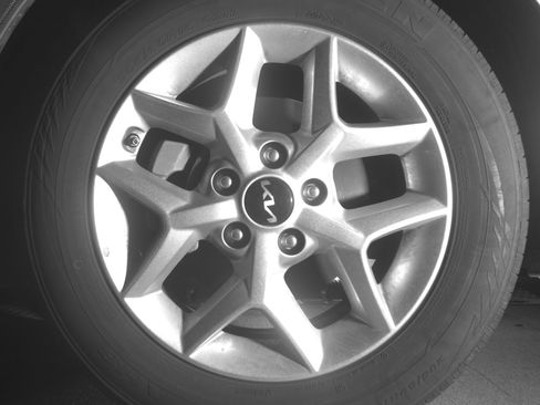 Used 2025 Kia Soul LX w/ LX Technology Package FWD image 19