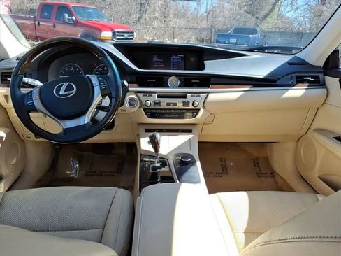 Used 2014 Lexus ES 350 w/ Premium Package image 15