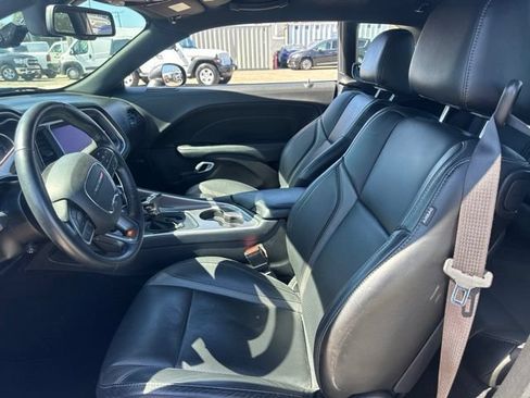 Used 2021 Dodge Challenger SXT w/ Plus Package RWD image 9